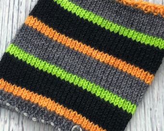 Hand dyed self striping Halloween sock yarn 1