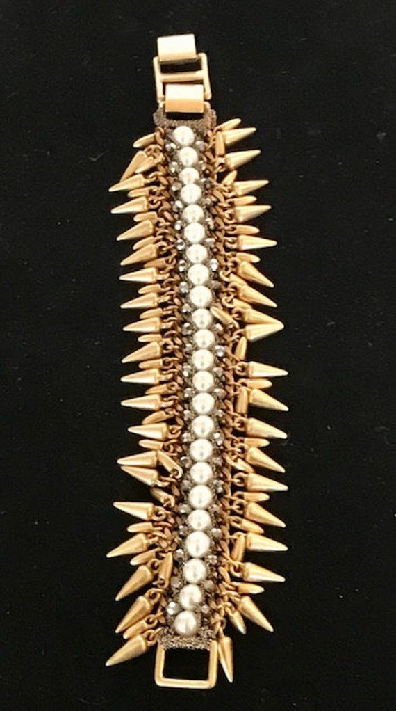 Unusual mid-century Gold Tone Bracelet