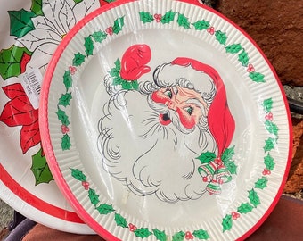 Details about   Christmas Vintage Style Santa Claus Cardinal Chargers Plates Set of 6