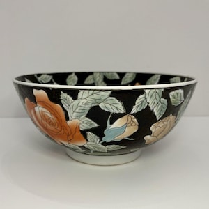 Frutero de porcelana vintage estilo chinoiserie, pintado a mano, con rosas naranjas, bronceadas y negras, esmaltado mate, negro, rojo y rosa.
