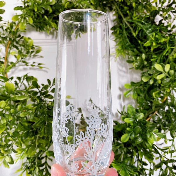 Wildflower Stemless Champagne Flute | Floral Stemless Glass | Bridal Stemless Glass | Bridal Stemless Champagne Glass | Champagne Flute