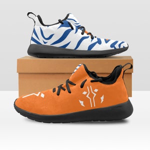 Herrengrößen - Fulcrum Orange / Blau & Weiß Split Design - Ziehen Sie Turnschuhe an - Ahsoka inspiriert