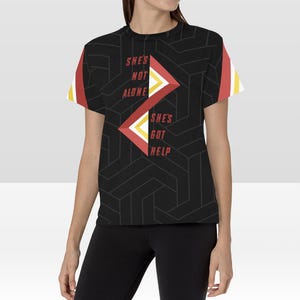 Natasha Okoye Wanda &quot;She&#39;s not alone&quot; Infinity War - Women&#39;s Cut T-Shirt