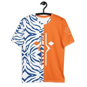 Snips hjälper andra, oavsett vad, med "Fulcrum Orange/Blå & Vit Split©" - Unisex T-shirt - Ahsoka Inspired