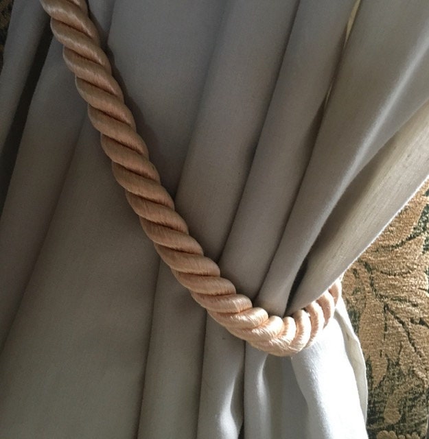 Une Paire de Soie Vintage Français Des Attaches Rideau à Cordon Torsadé Qualité d'un Fabricant Paris