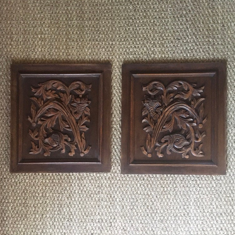 Une Paire de Magnifiques Panneaux Bois Sculptés Français Antiques avec Un Feuillage Détaillé Profond