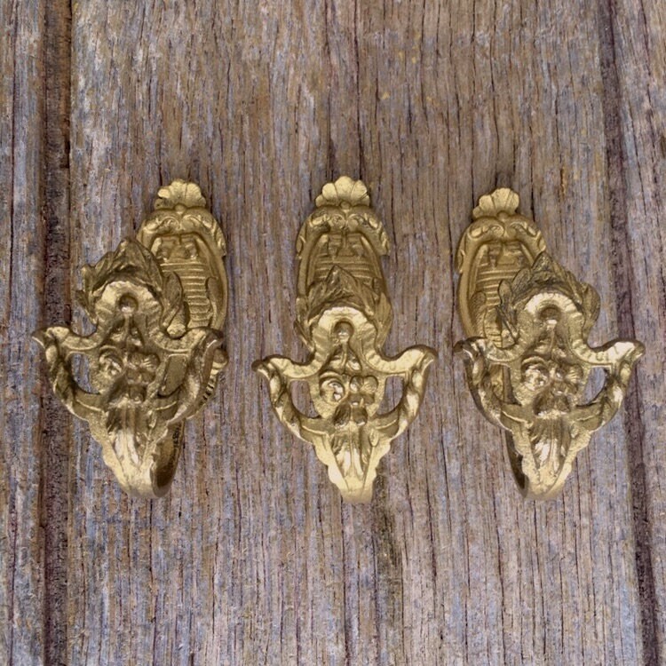 Un Ensemble 3 de Français Délicats Supports Tringle à Rideaux Décoratifs en Bronze Antiques Classiqu