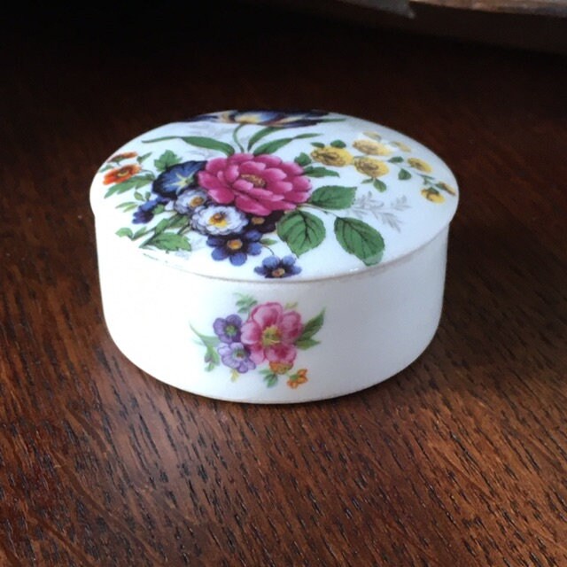 Charmante Boîte à Bagues en Porcelaine Botanique C D Limoges, Pilules, Patch Box, Épingles Pour Coll