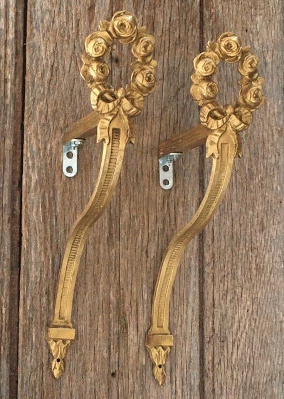 Une Opulente Paire De