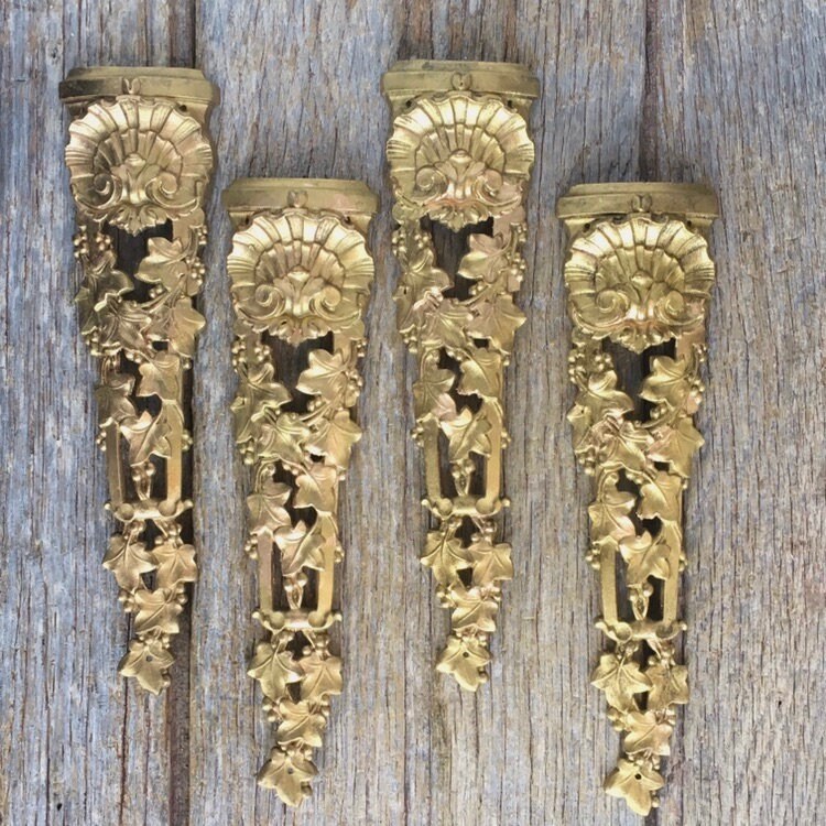 Ensemble Antique de 4 Grandes Décorations en Bronze Doré Magnifiquement Moulées avec Des Motifs Foli