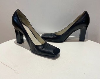 Vintage 90s BCBG Black Leather Heels/Pumps with Square Toe and Block Heel