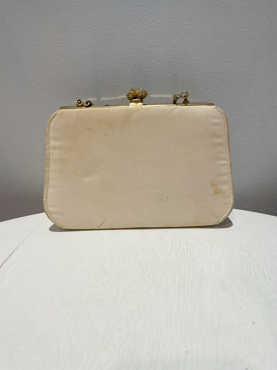 Vintage 50s Cream Floral Handbag with Gold Tone C… - image 4