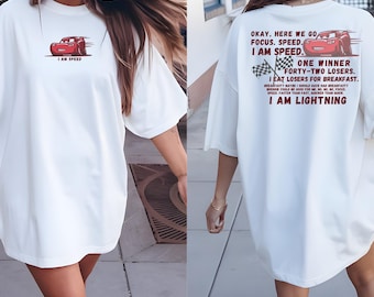 Camiseta "Soy Velocidad, soy Rayo" de Cars, viaje familiar a Disney