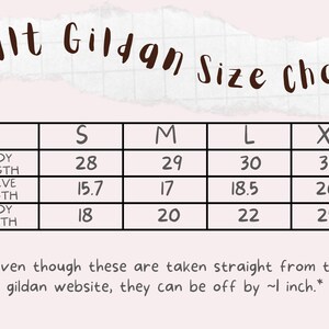 Peut inclure: Un tableau des tailles pour les t-shirts Gildan pour adultes, indiquant les mesures en pouces pour la longueur du corps, la longueur des manches et la largeur du corps. Les tailles comprennent S, M, L et XL.