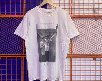 Vintage Art Photograph By Kevin Cummin Noel And Liam Gallagher Tshirt