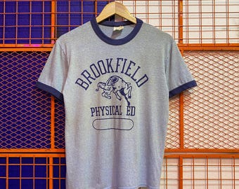 Koszulka vintage Brookfield Physical Ed z lat 90.