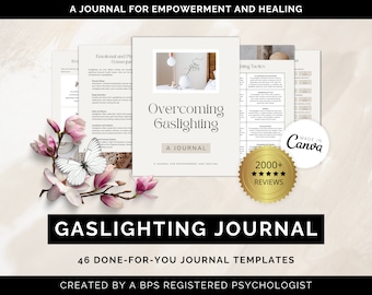 Puede incluir: Un diario titulado "Overcoming Gaslighting" con una flor rosa y una mariposa en la portada. El diario está diseñado para ayudar a las personas a superar el gaslighting e incluye 46 plantillas de diario listas para usar. Está creado por un psicólogo registrado por BPS.