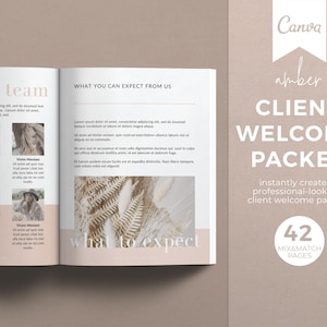 Può includere: Un modello di pacchetto di benvenuto per i clienti con uno sfondo beige e un'immagine di felce marrone. Il testo "What You Can Expect From Us" è in un carattere marrone. Il testo "Client Welcome Packet" è in un carattere marrone con contorno bianco. Il testo "42 Mix & Match Pages" è in un carattere bianco con contorno marrone.