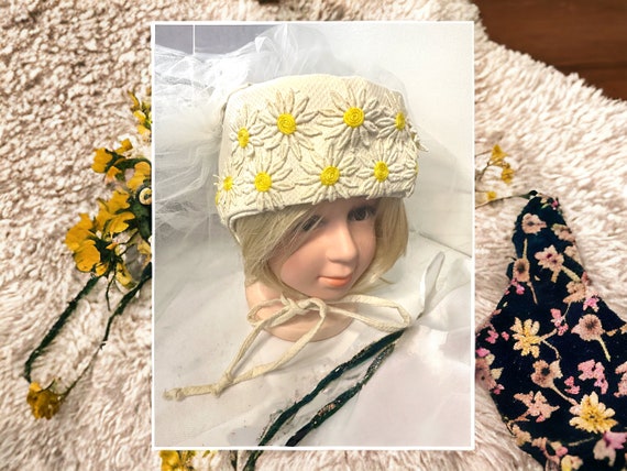 Vintage girl's handmade daisy bucket hat with vei… - image 2