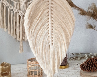 XXL Macrame Feather Boho Wallhanging 30cm