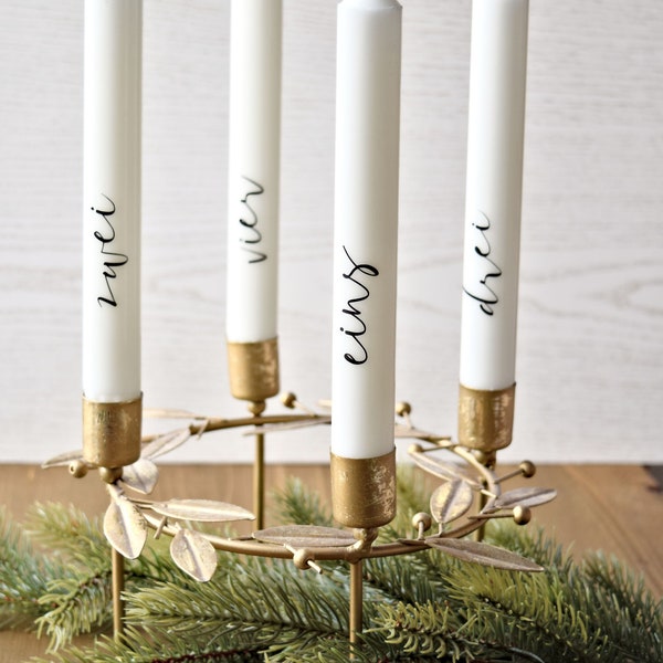 Minimalistische Kerzen für Adventskranz mit Zahlen 1-4 im Set, moderne Adventskerzen, Stabkerzen mit Spruch Weiß