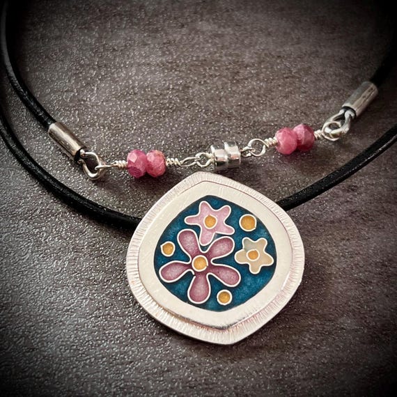 Pink and White Daisy Cloisonné Necklace