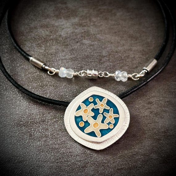 White Daisy Cloisonné Necklace