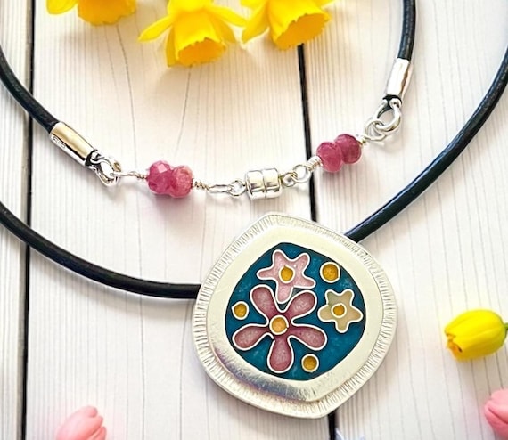 Pink and White Daisy Cloisonné Necklace