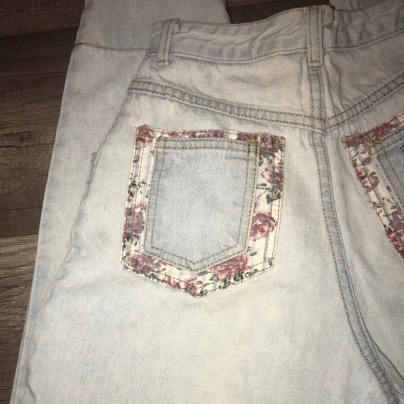 Vintage floral patch high rise mom jeans - image 6