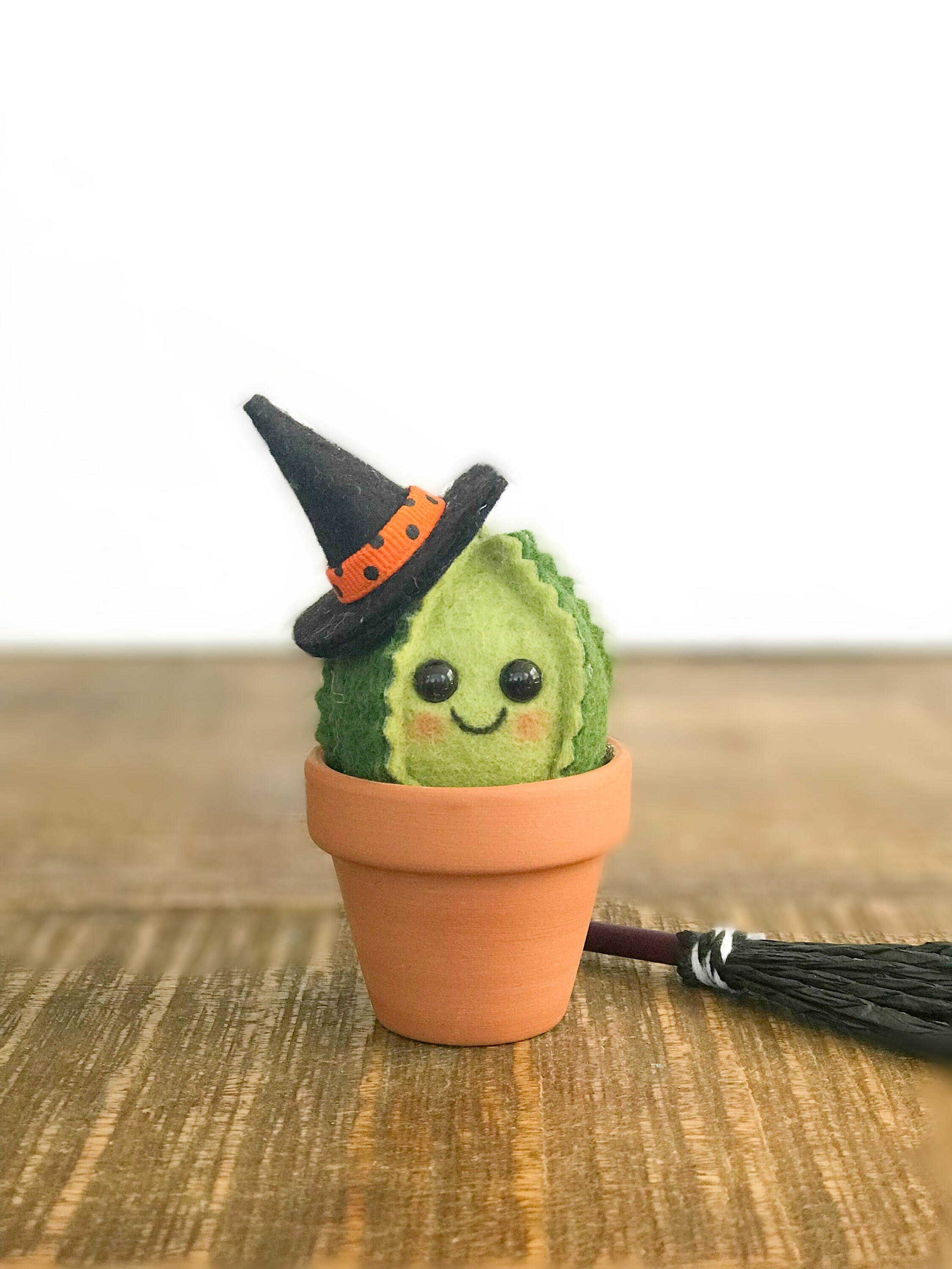 Halloween Felt Cactus/Sorcière Stuffie Feutre Plante Décor d'halloween à La Maison Coussin Pin Cadea