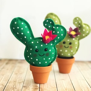 Cute Felt Cactus / Nopalito / felt plant / wedding favor / home decor / pin cushion / gifts for her / gifts for teacher