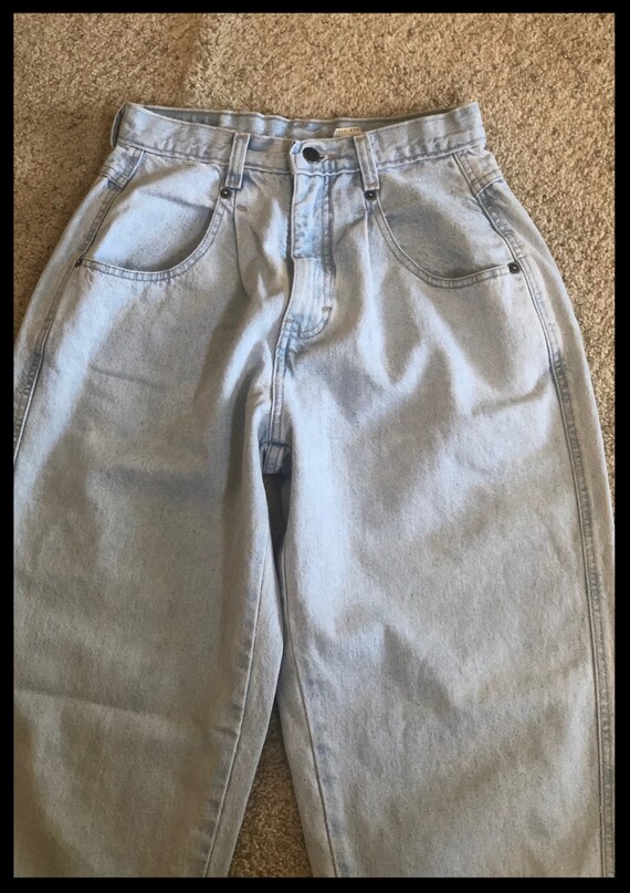 Ladies 1980s pleated jeans #42