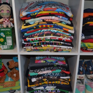 Pacchetto di t-shirt MYSTERY stile vintage anni '90 / Pacchetto di t-shirt Y2K / Regalo divertente / Scatola misteriosa retrò usata / Pacchetto misterioso di t-shirt / T-shirt grafica