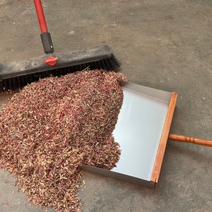 Amish-made Metal and Wood Eco Friendly, Old Fashioned, Durable Large (14&quot; Mouth) Dust Pan for Sweeping - Free Shipping!