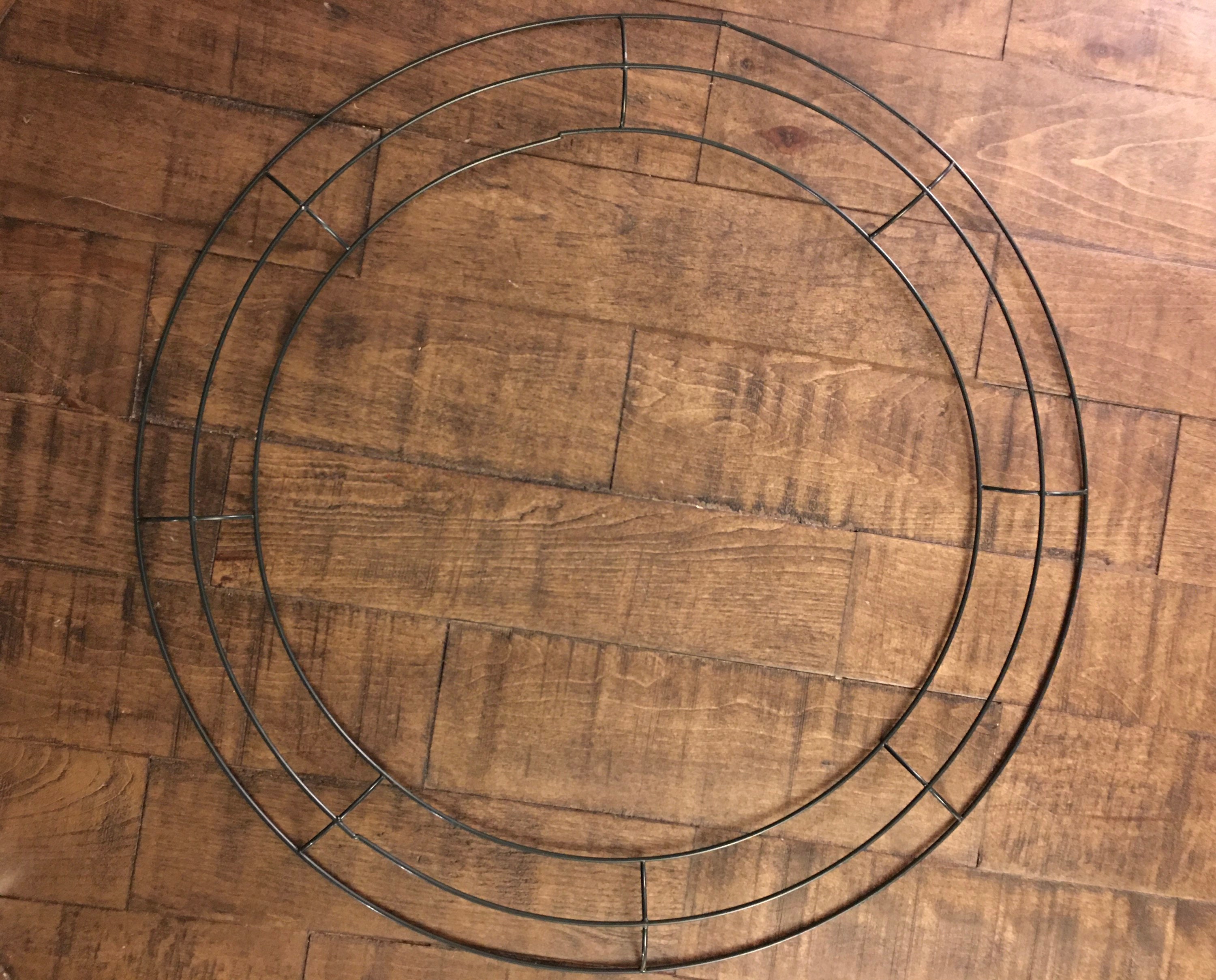 Set of 3 Large 18 Wire Wreath Frames Metal Wreath Etsy