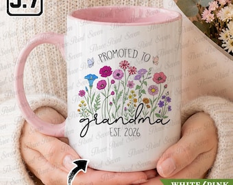 Personalized Promoted to Grandma Mug, Floral Grandma To Be Mug, Pregnancy Announcement Gift, Retro New Grandma Gift TN2308