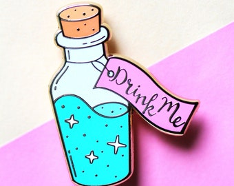 Pin S Emailles Et Stickers Designes En France Par Ateliertigreparis