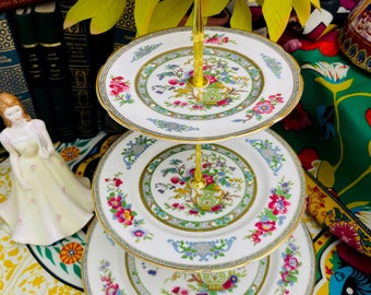 Vintage 1970 Paragon English Bone China 3-Tiered Plated Tablett - Baum von Kaschmir