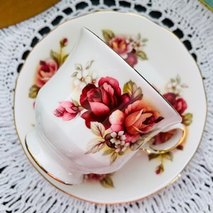 Vintage 1960s Queen Anne English Bone China Demitasse Duo