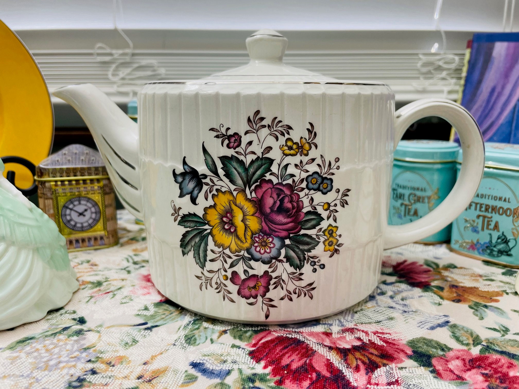 1940\'s イギリス製 英国ビンテージ Ellgreave Pottery エルグリーブ フローラルフラワーベース 陶器製花瓶 北欧風・アンティーク雑貨 Ellgreave | Pottery Marlbro England Old 1940\'s イギリス製 英国ビンテージ Ellgreave Pottery エルグリーブ フローラルフラワーベース 陶器製花瓶 北欧風・アンティーク雑貨 Ellgreave | Pottery Marlbro England Old