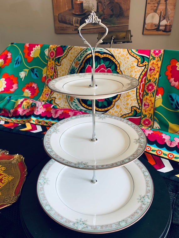 未使用 Noritake 飾り皿 菖蒲 燕 金彩 ボーンチャイナ Vintage 1990s Noritake Bone China 3-tiered Plate Stand - Lunceford