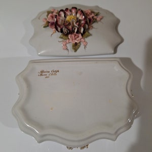 Vintage Reina Califa #&#39;d And Signed Bone China Trinket/Jewelry Box Applied Floral