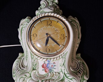 Elektrisk mantelklocka i vintagestil i viktoriansk stil, keramisk, av Lanshire Cherubs, förgylld maskulin pastellfärg