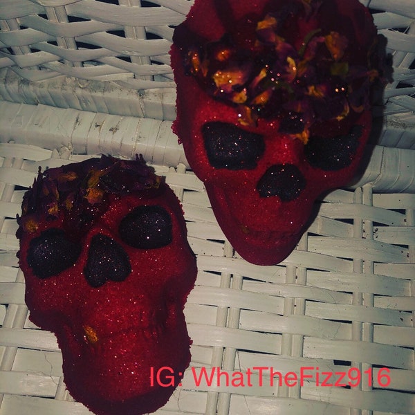 Blood Lust Bath Bomb, Horror Bath Bomb, Halloween Bath Bomb, Horror Lover Gift Idea, skull bath bomb, Valentines Day Bath Bomb