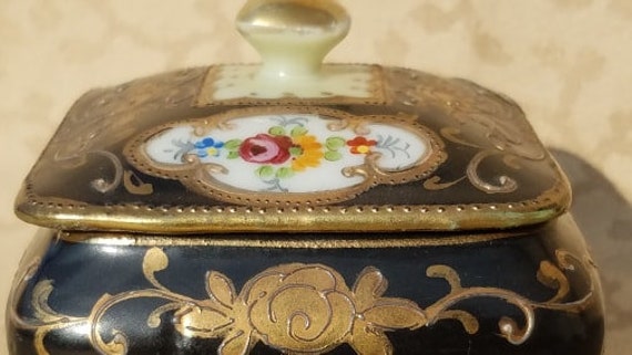 Antique Hand Painted Nippon Porcelain Powder Box … - image 8
