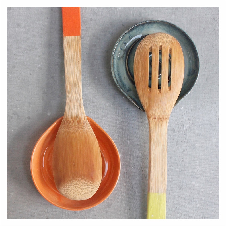 Handmade spoonrest ceramic spoon rest/ kitchen utensil rest / cooking aid / spoon holder / housewarming gift / soap dish / tea bag 