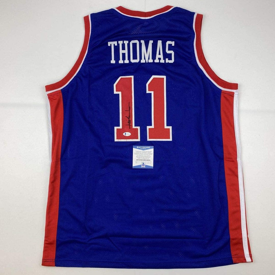 Isaiah Thomas signed basketball main image 0