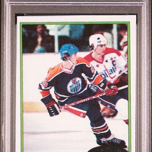 Graded 1980 Topps Wayne Gretzky #250 2nd Year Hockey Card PSA 7 Mint