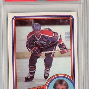 Graded 1984 Topps Wayne Gretzky #51 Hockey Card PSA 9 Mint