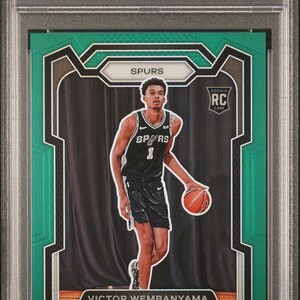 Graded 2023 Panini Prizm Victor Wembanyama #136 Green Rookie RC Basketball Card PSA 10 Gem Mint